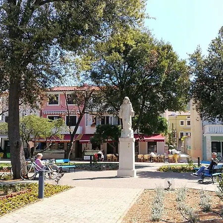 Valencic *