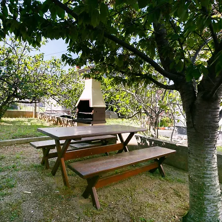Apartment Valencic Punat