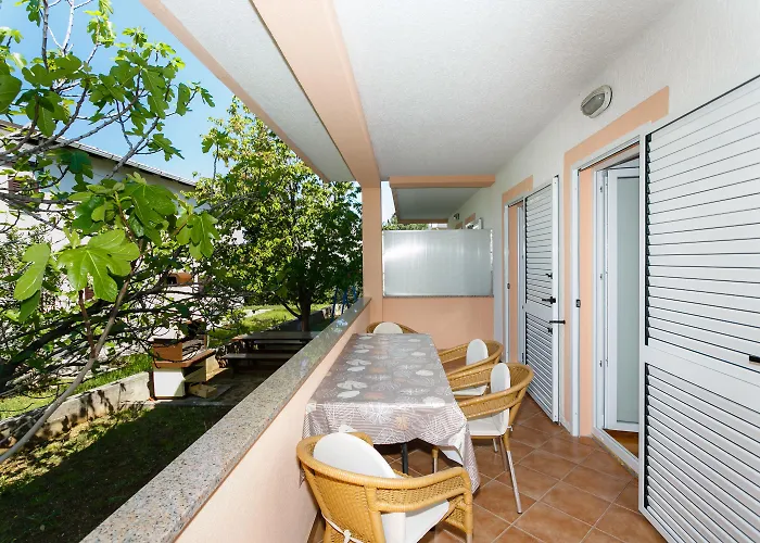 Valencic アパート